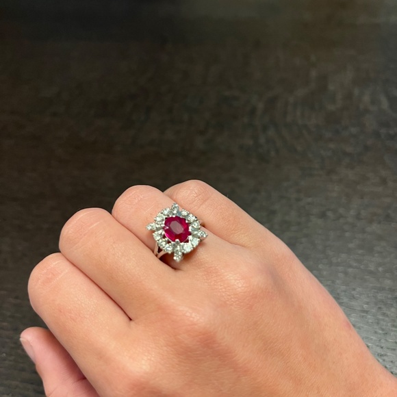 Ruby and Diamond Ring - Picture 2 of 4